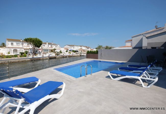 Villa in Empuriabrava - LV04 FRESER