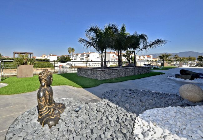 Villa in Empuriabrava - LV04 FRESER