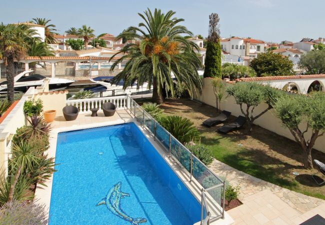 Villa in Empuriabrava - LV09 MEDES