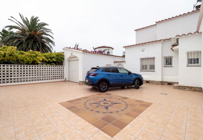 Villa in Empuriabrava - LV23 FRANCOLI