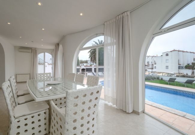 Villa in Empuriabrava - LV23 FRANCOLI