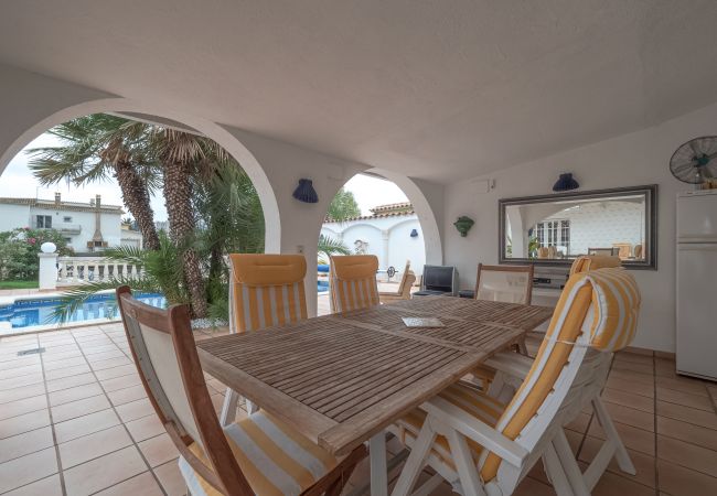 Villa in Empuriabrava - LV34 carmenço