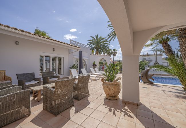 Villa in Empuriabrava - LV34 carmenço