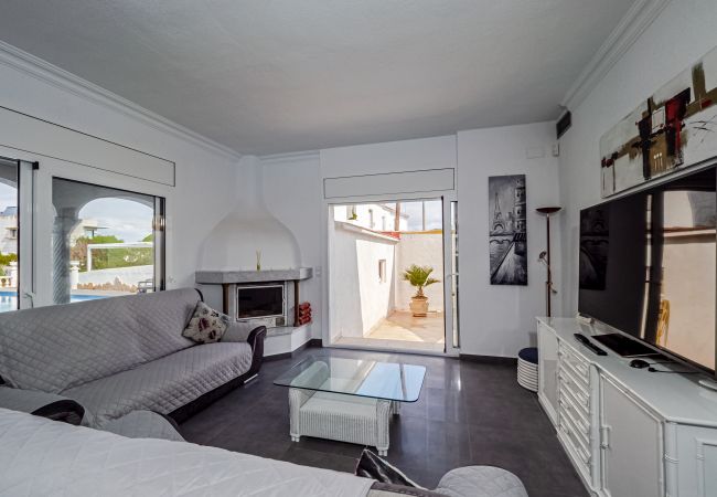 Villa in Empuriabrava - LV33 EMPURIES C