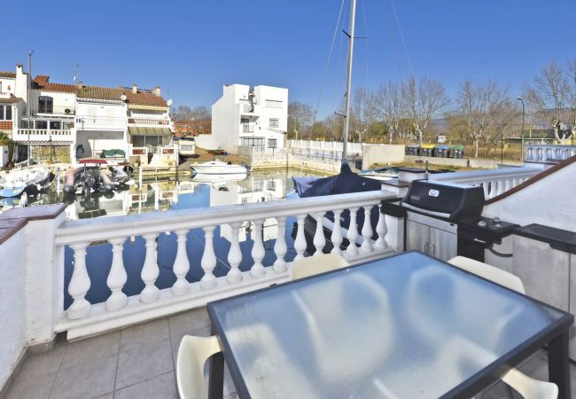 Herenhuis in Empuriabrava - LV36 PORT RHODAS