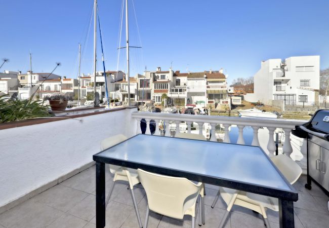 Herenhuis in Empuriabrava - LV36 PORT RHODAS