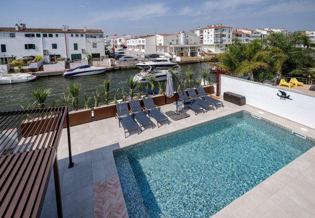 Villa in Empuriabrava - LV37 EBRE 29