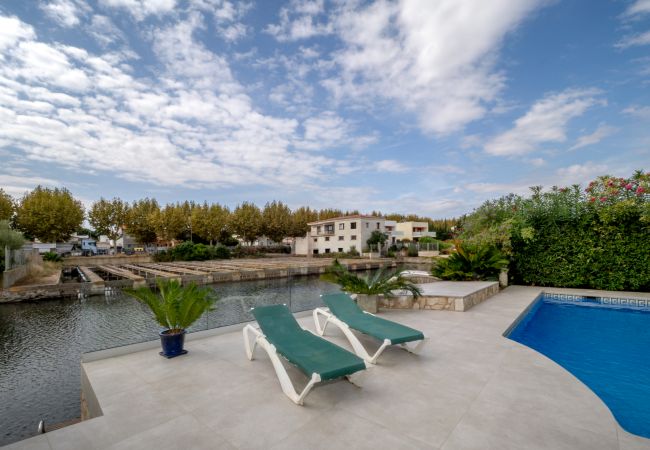 Villa in Empuriabrava - LV10 ALBERES