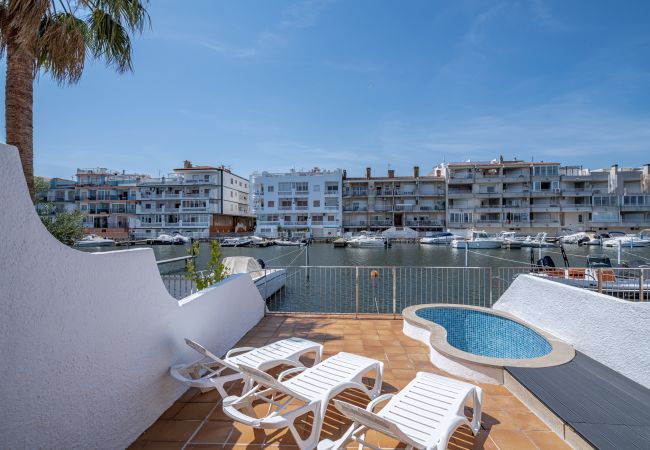 Herenhuis in Empuriabrava - LV40 PORT EMPORDA