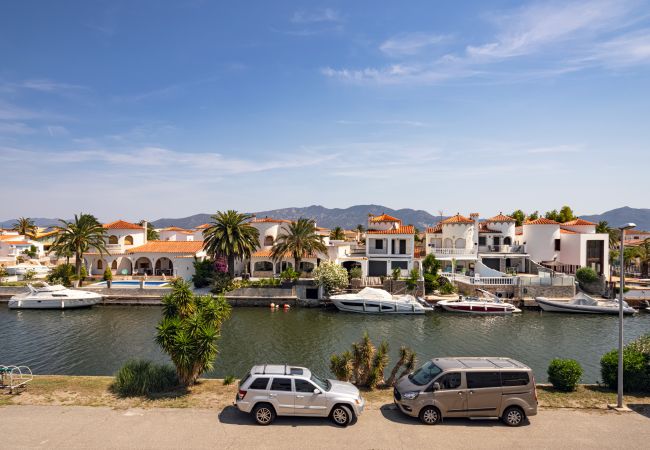 Herenhuis in Empuriabrava - LV40 PORT EMPORDA