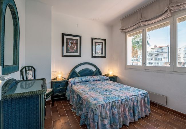 Rijhuis in Empuriabrava - LV40 PORT EMPORDA