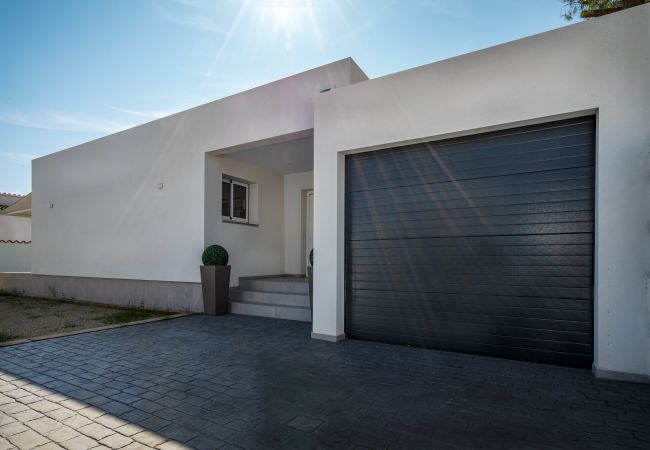 Villa in Empuriabrava - ILH03 MONTSENY