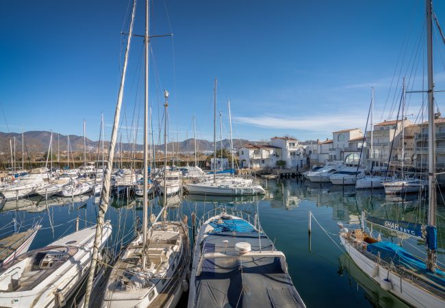 Appartement in Empuriabrava - ILA37 port ROYAL