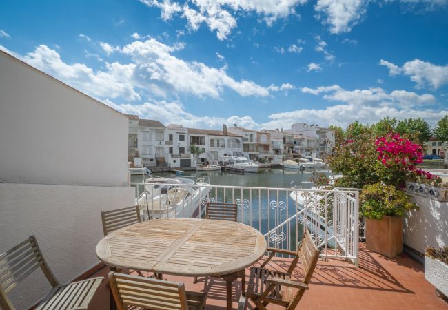 Rijhuis in Empuriabrava - LV07 PORT BANYULS
