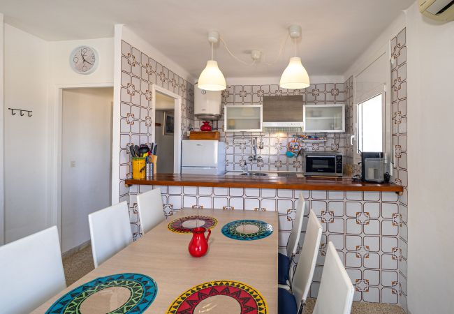 Appartement in Empuriabrava - ILA13 POBLAT TIPIC